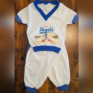 Vintage Kansas City Royals baseball pajamas with "THE TEAM TO BEAT" Size 2T